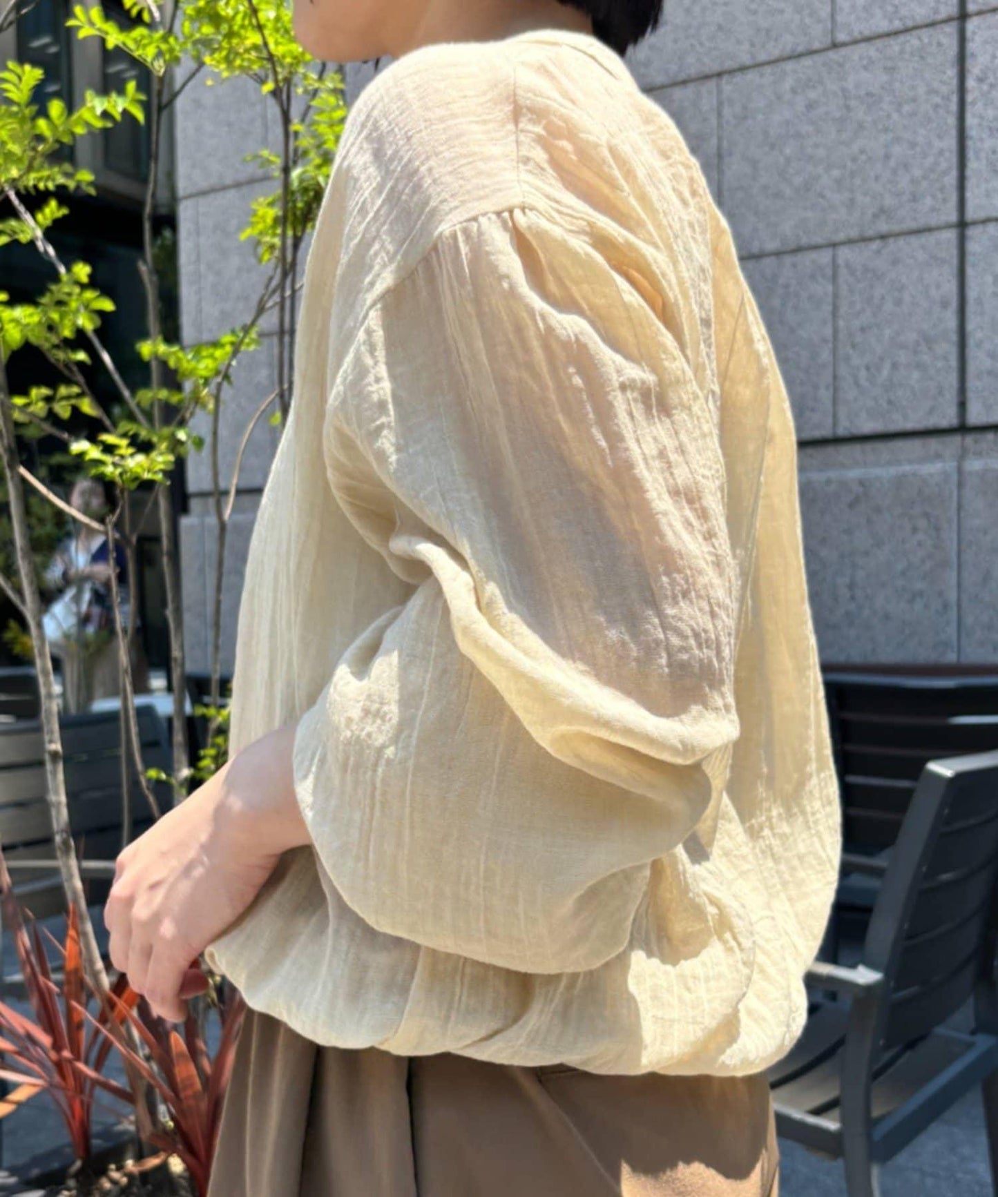 下襬蝴蝶結棉紗襯衫