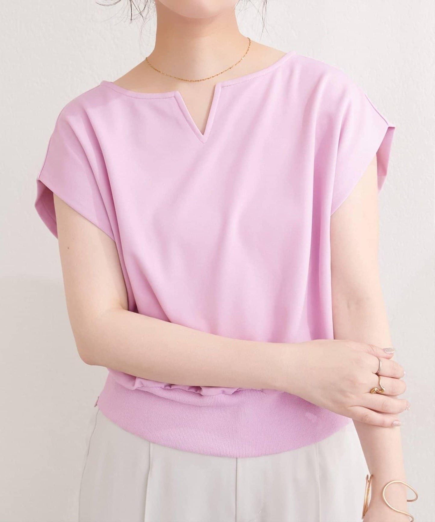 natural couture 氣質打孔V領上衣