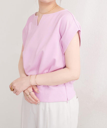 natural couture 氣質打孔V領上衣