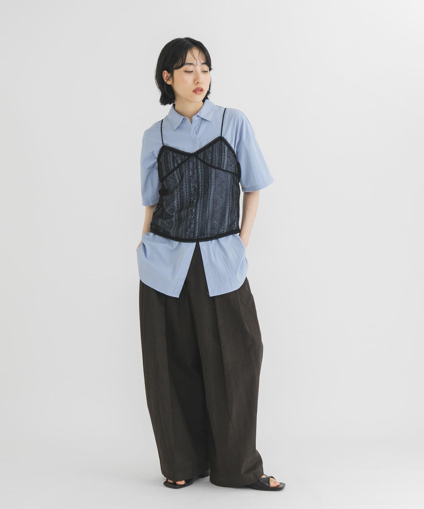 蕾絲邊飾吊帶衫