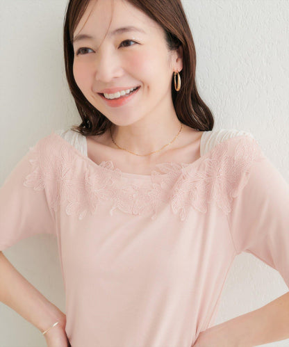 露肩風蕾絲套頭衫