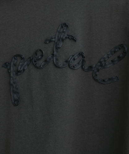 蝴蝶結織帶刺繡Logo T恤