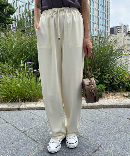 貼袋休閒褲