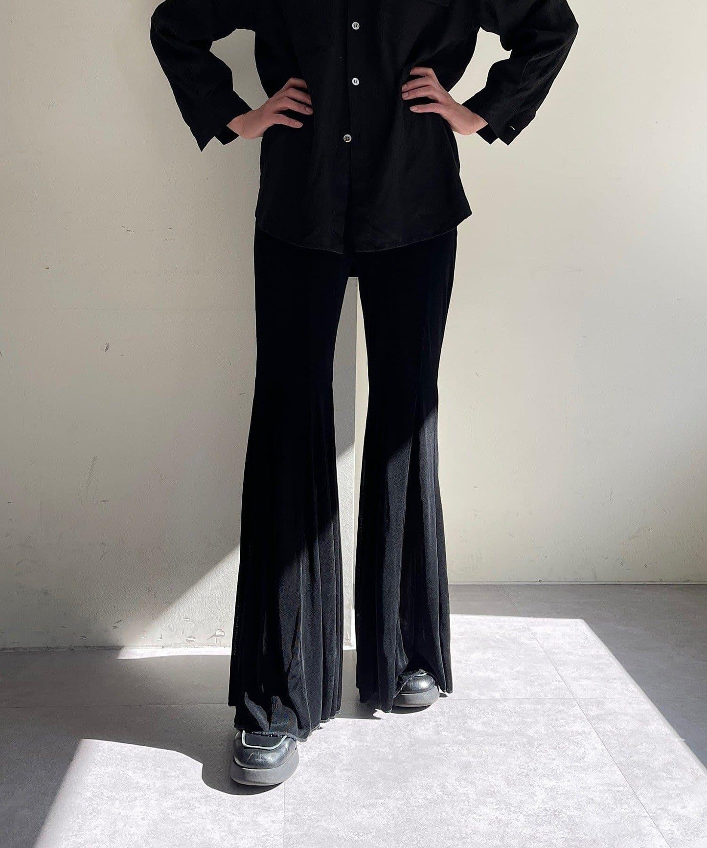 黑色 Sheer rib flared leggings