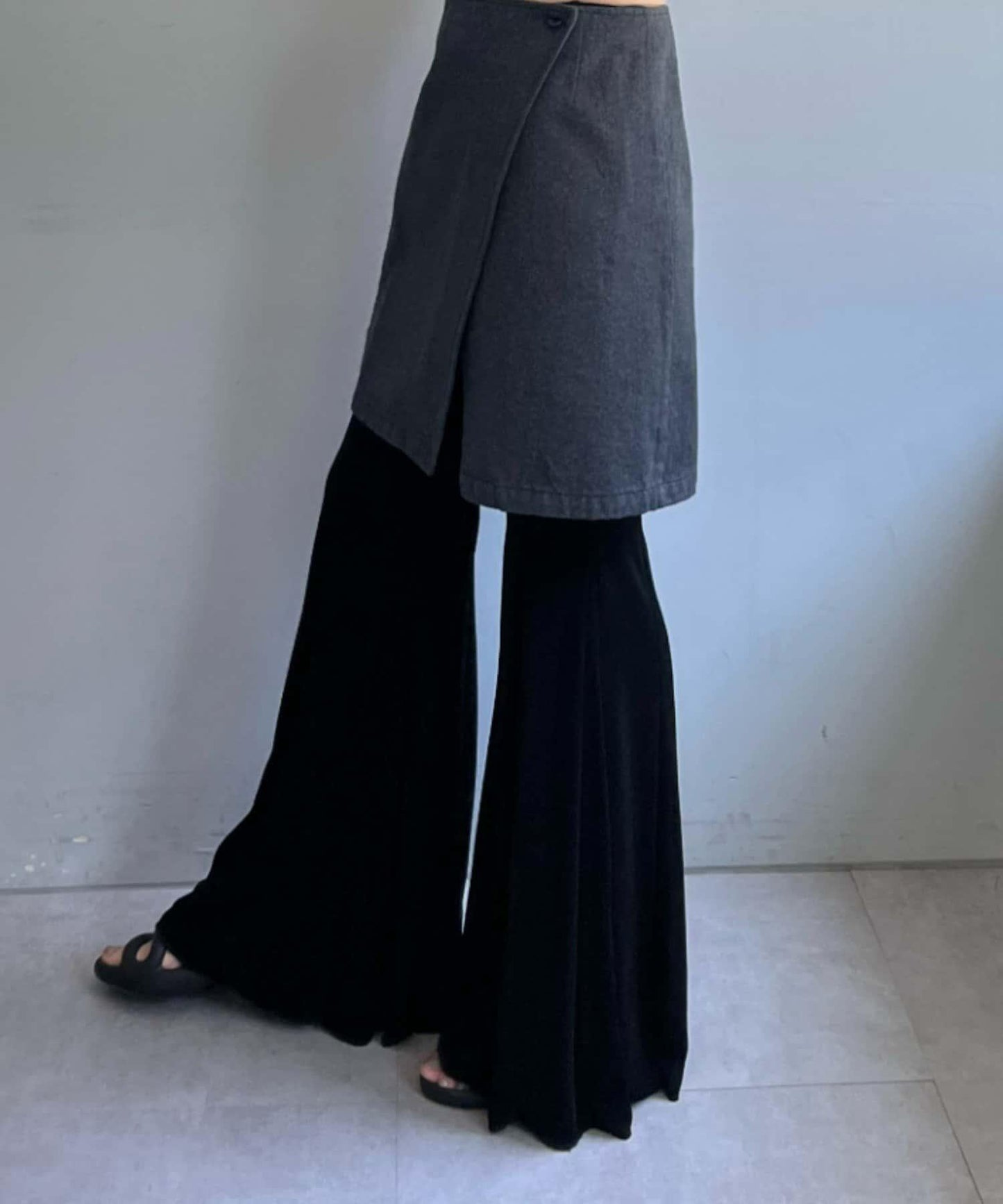 黑色 Sheer rib flared leggings