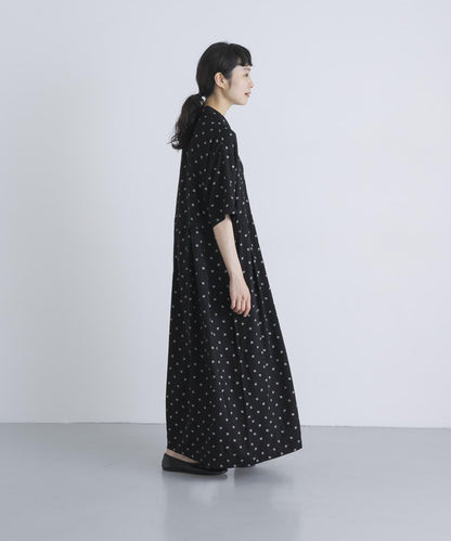 人造絲黑白印花連衣裙