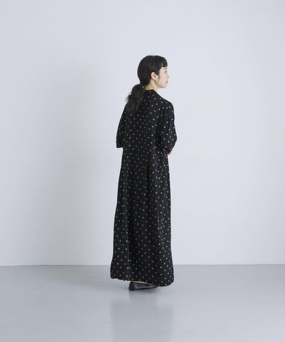 人造絲黑白印花連衣裙