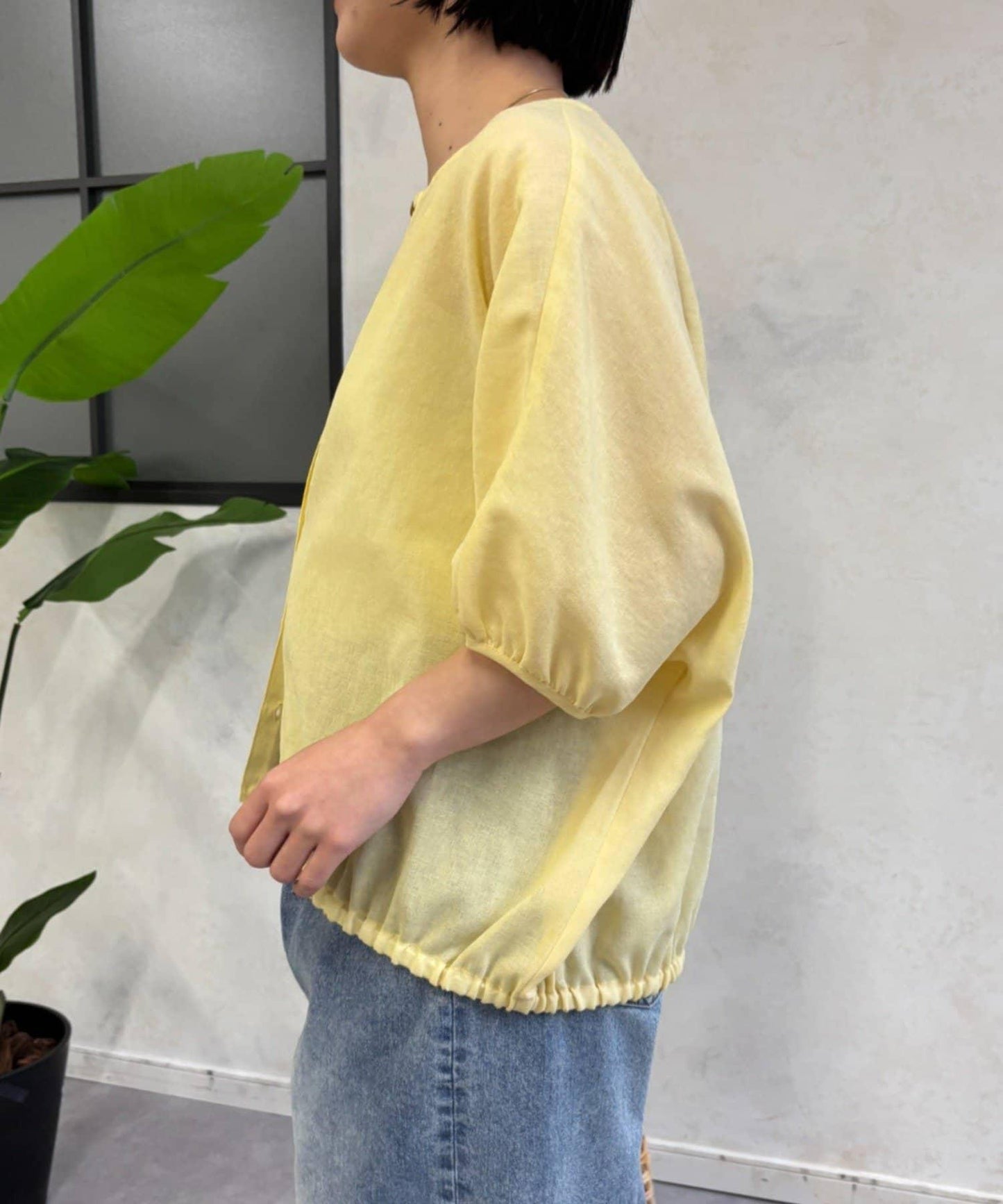 透膚麻感襯衫