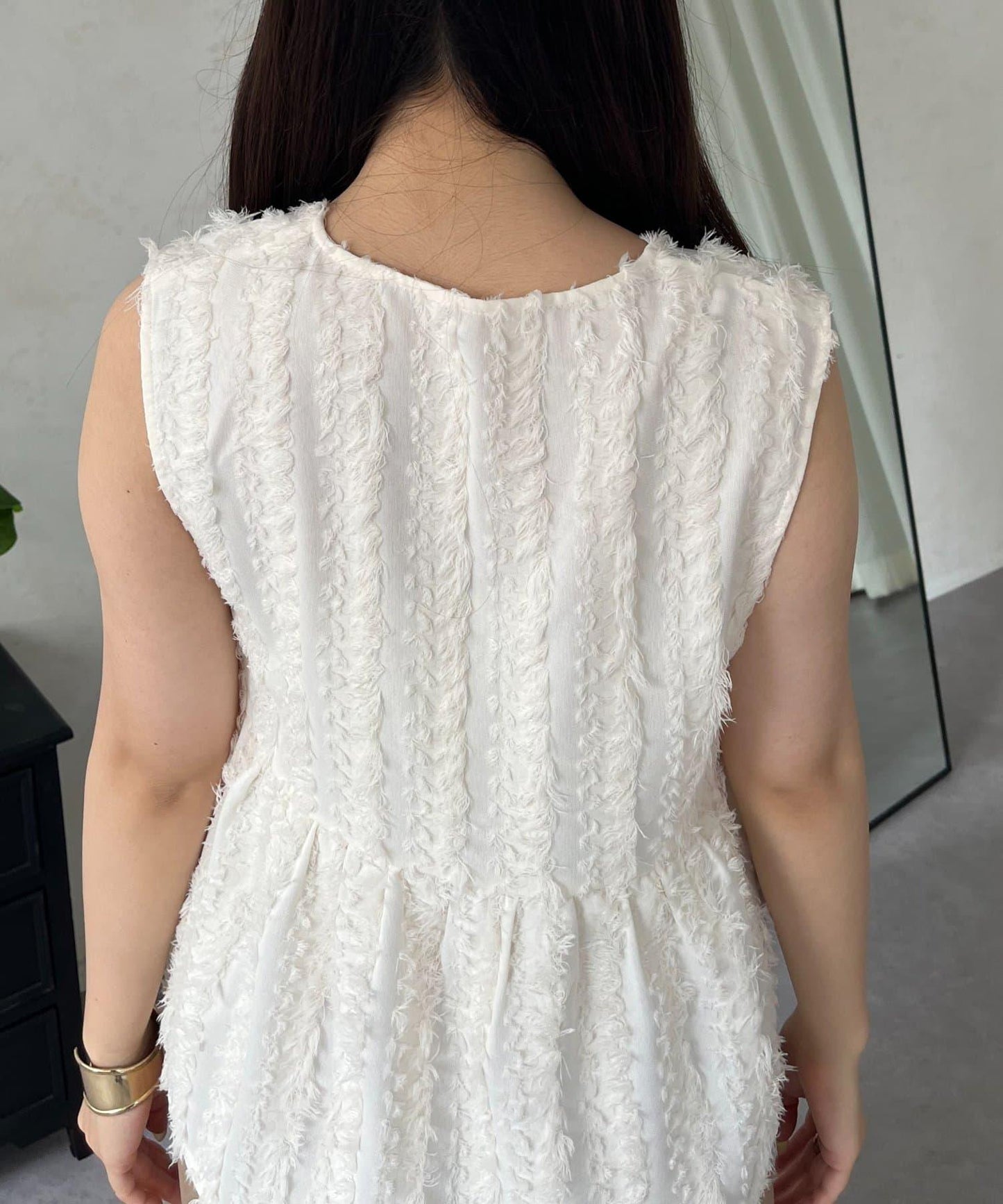 V領流蘇下襬荷葉邊馬甲