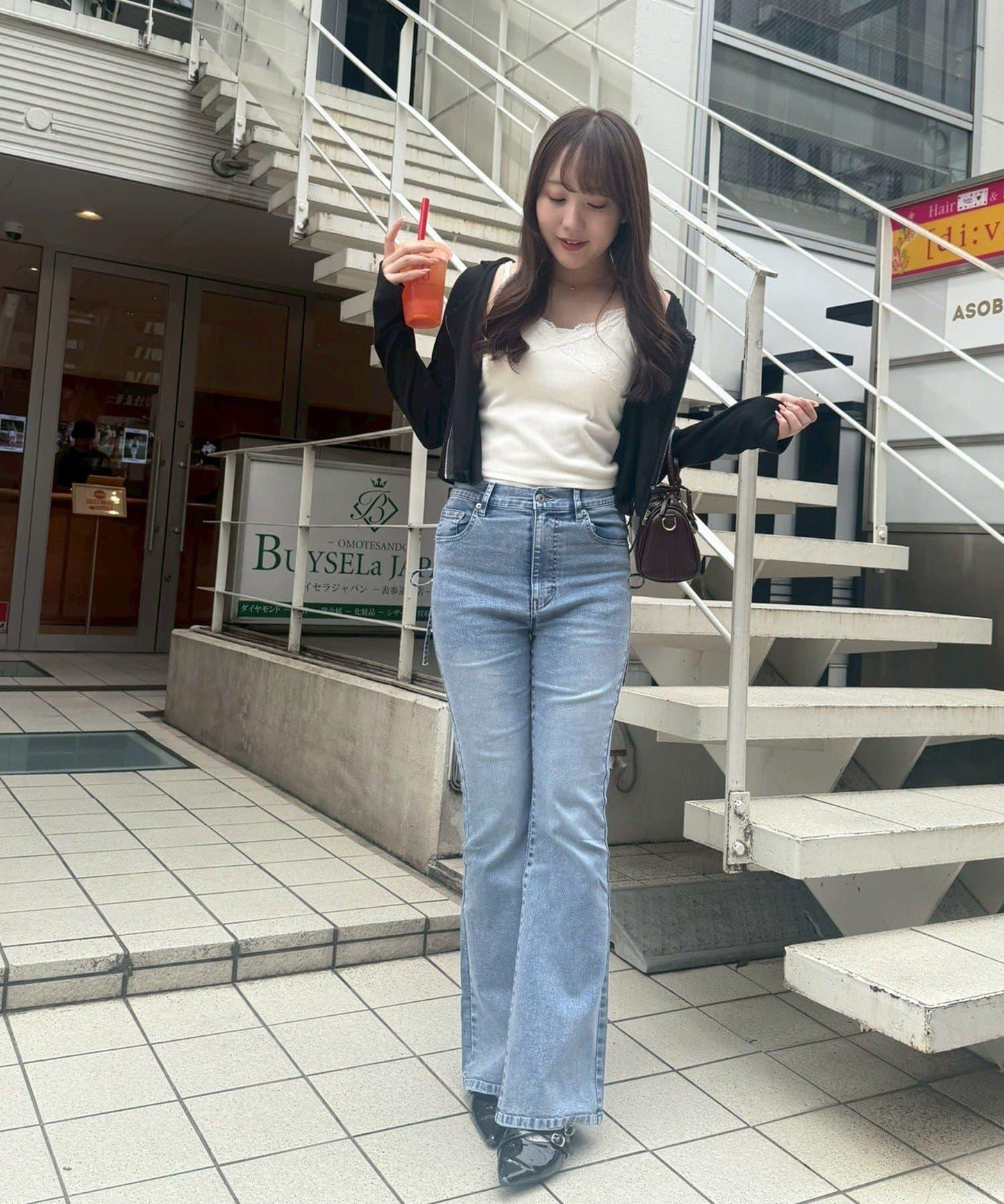 SM展開 蕾絲綁帶蝴蝶結口袋 半喇叭牛仔褲