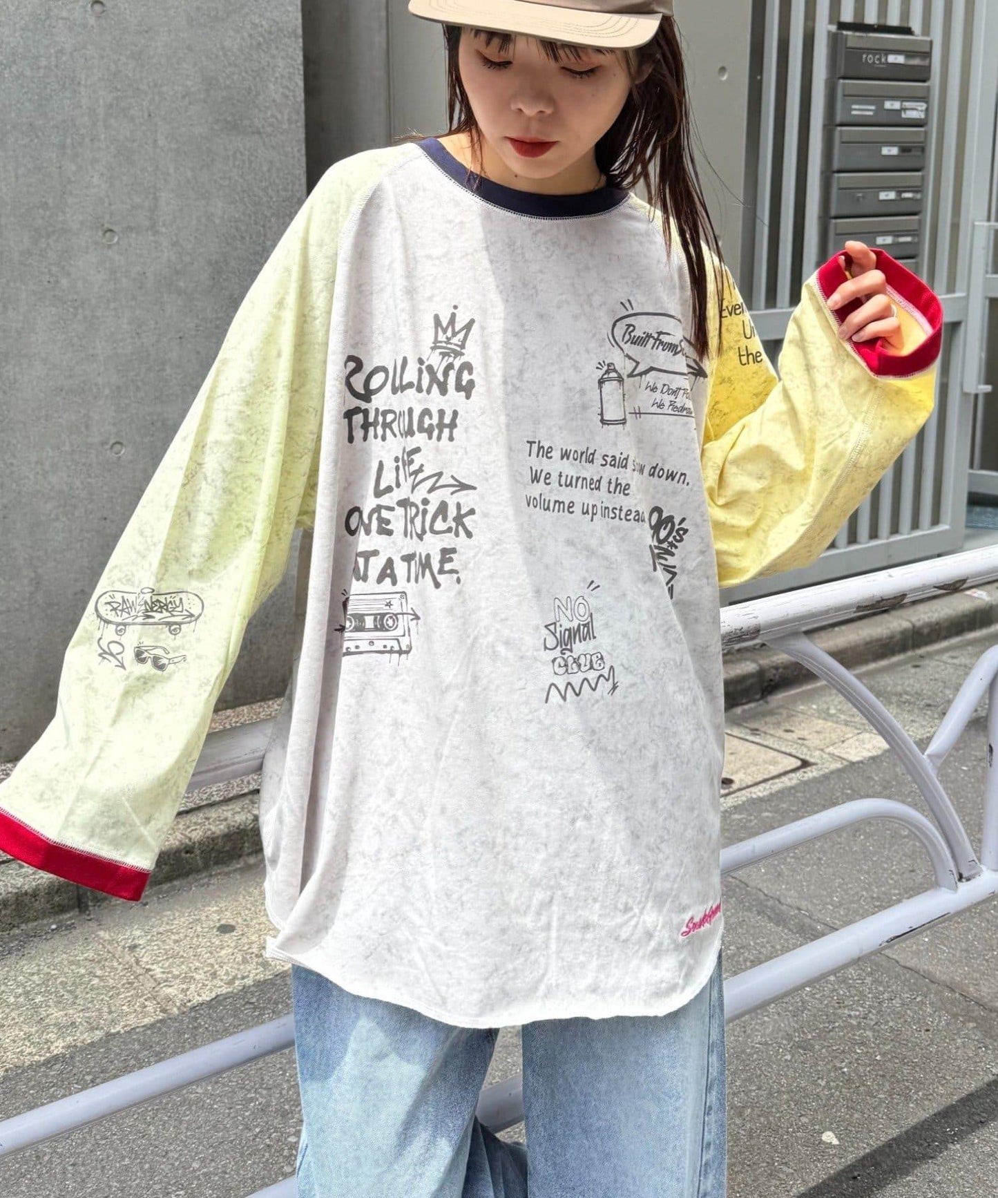 SOUNDS GOOOD 扎染插肩印花T恤