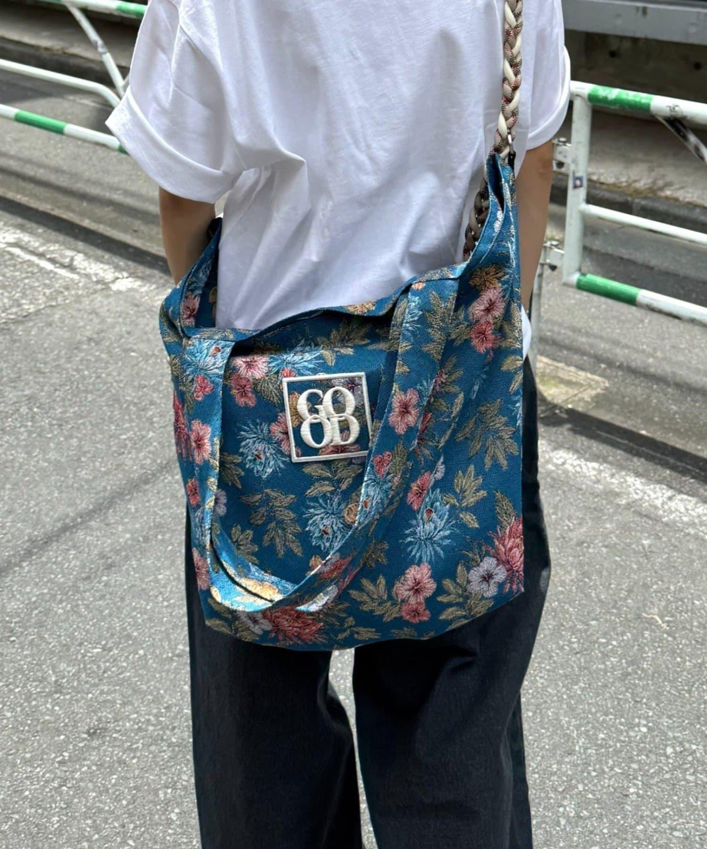 SOUNDS GOOOD 哥布林圖案托特包