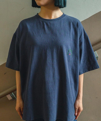 アバンギャルディ × SAUVENIR × FREAK'S STORE 聯名 ALL NIGHT SAUNA 蓄光 後背印花 圓領T恤
