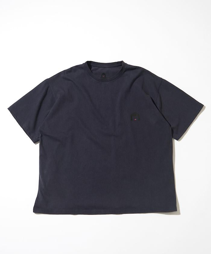 アバンギャルディ × SAUVENIR × FREAK'S STORE 聯名 ALL NIGHT SAUNA 蓄光 後背印花 圓領T恤