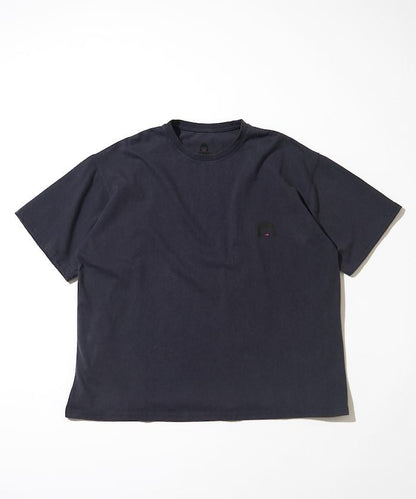 アバンギャルディ × SAUVENIR × FREAK'S STORE 聯名 ALL NIGHT SAUNA 蓄光 後背印花 圓領T恤