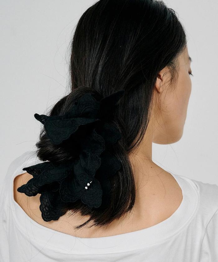 Pierced Lace 蕾絲髮圈