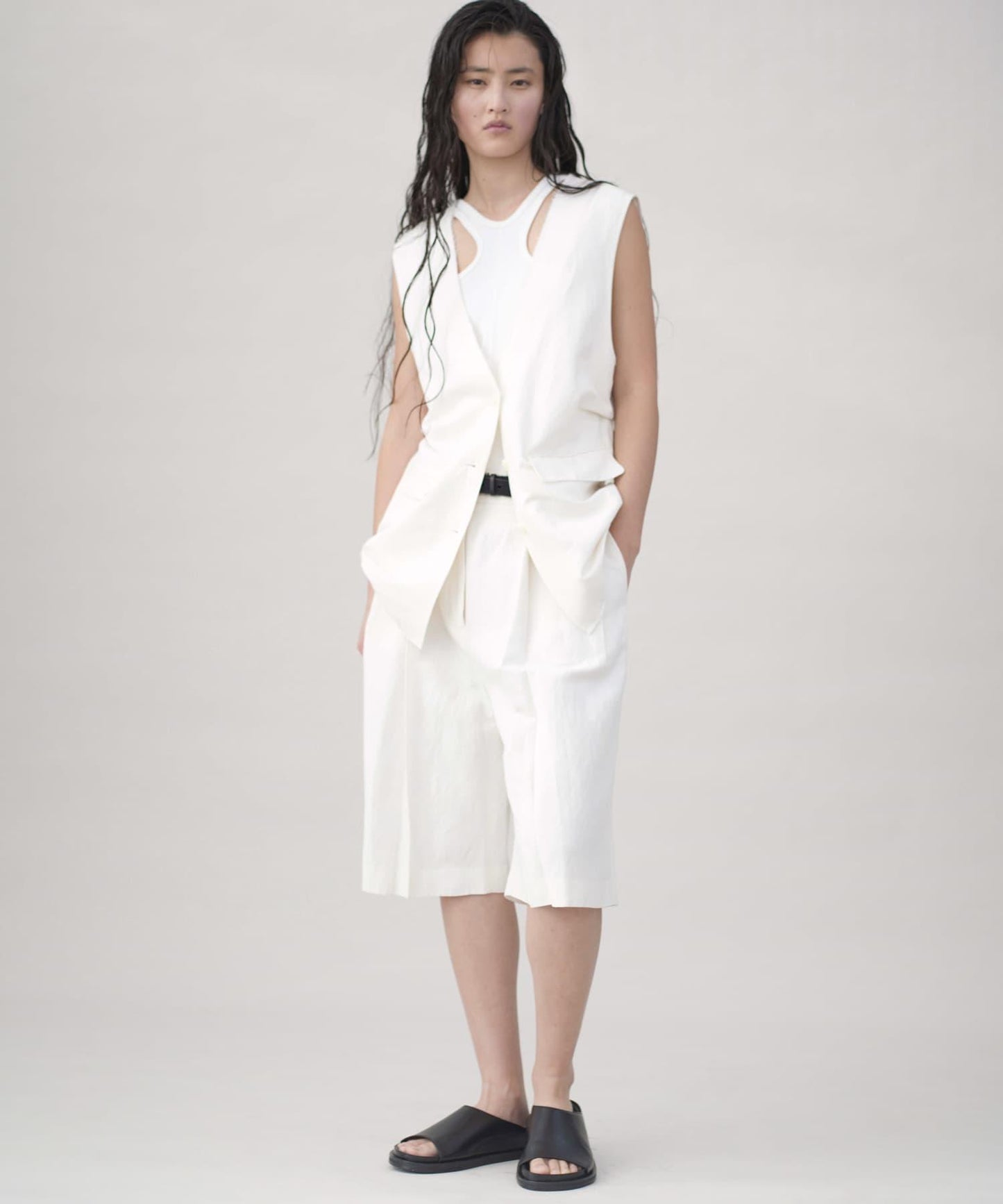 new basic DEEP CUT W FACE 背心