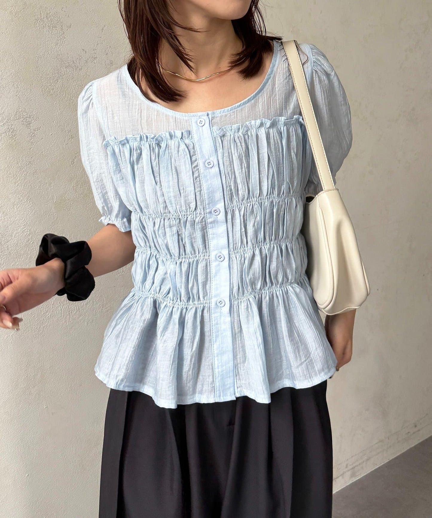 褶皺透視襯衫