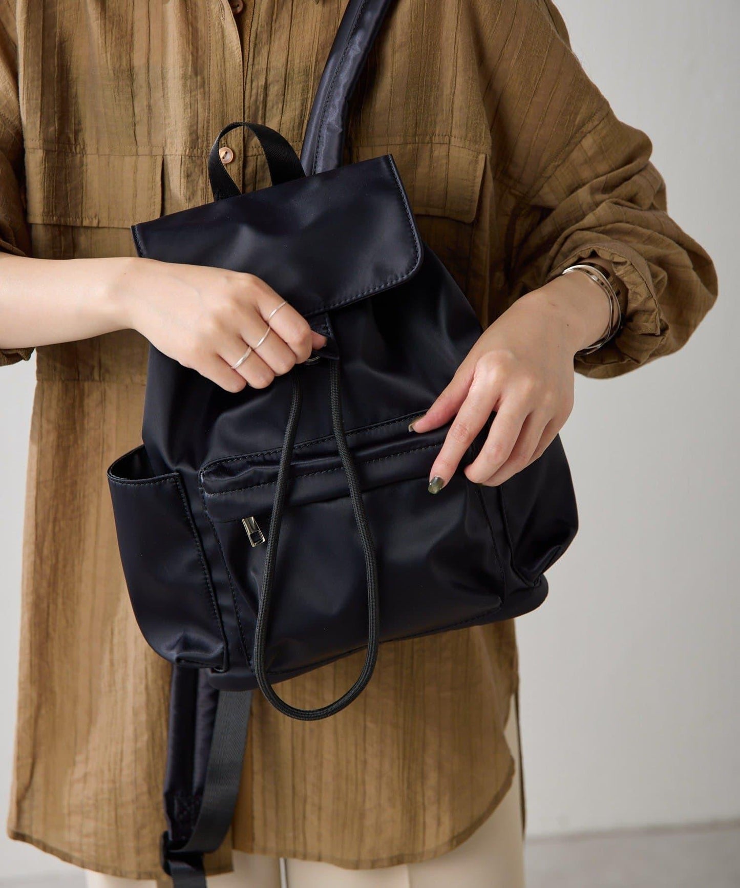 PAPILLONNER/パピヨネ 翻蓋雙肩包