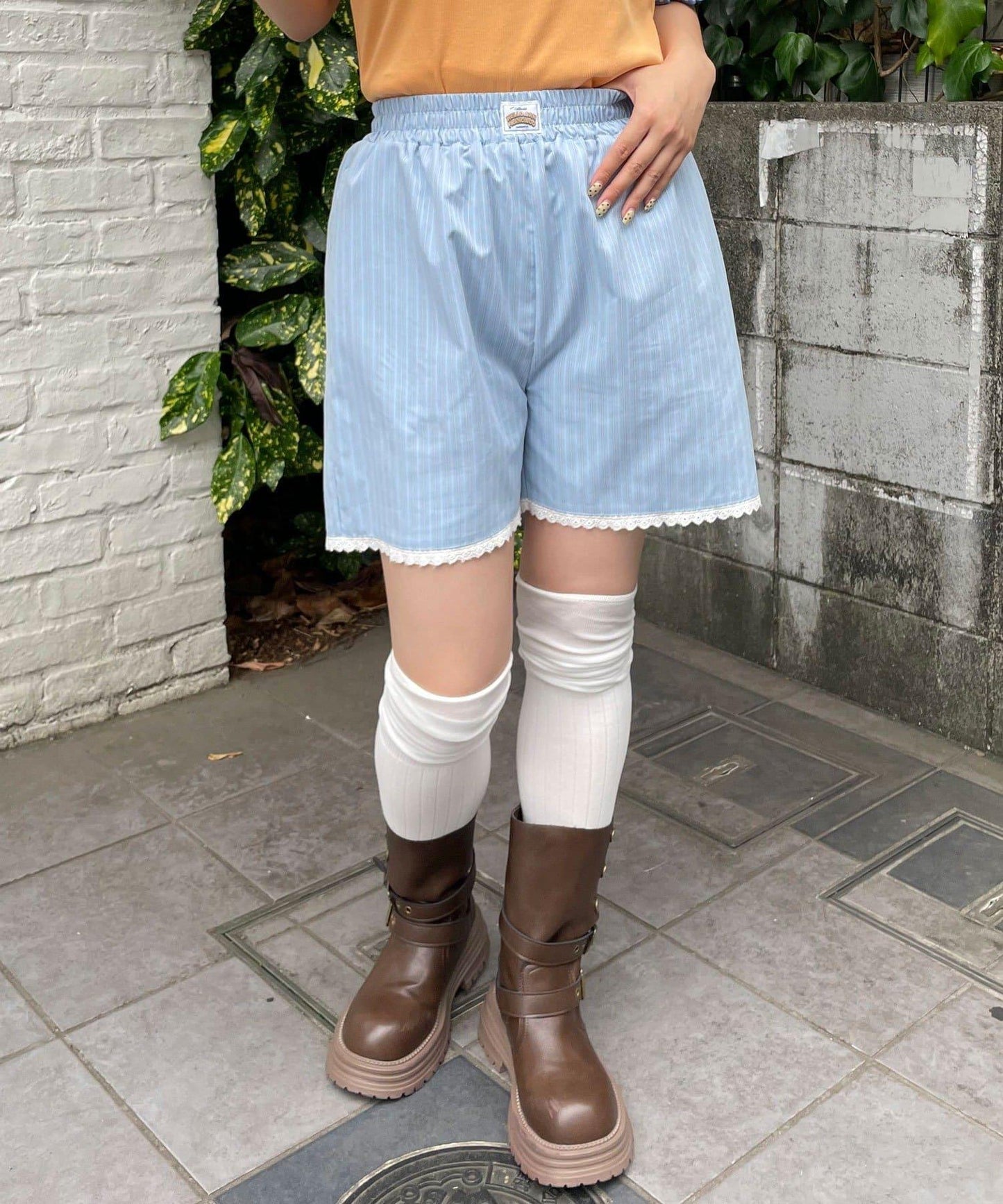 HELLO.SANFRANCISCO 蕾絲條紋休閒短褲