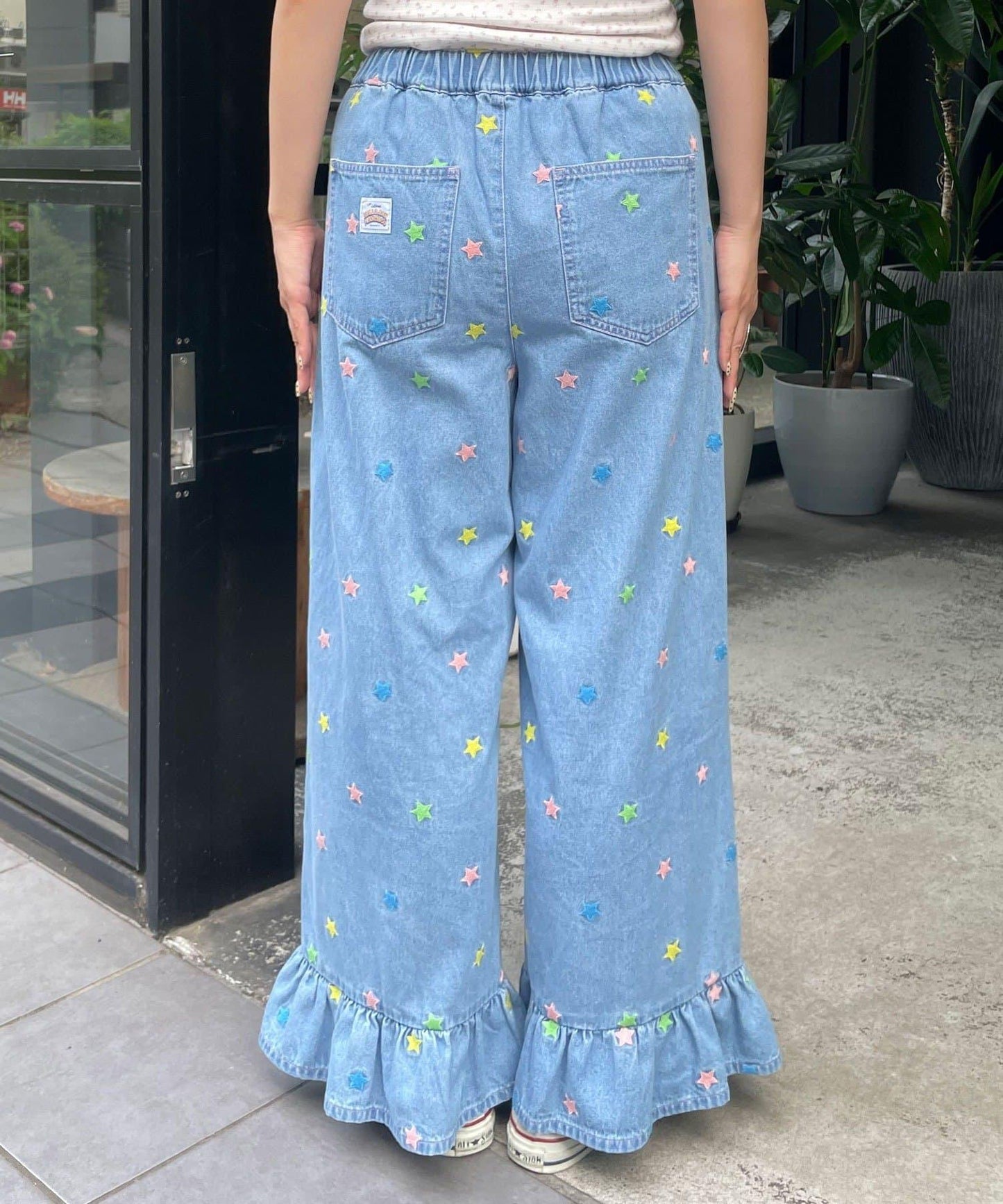 HELLO.SANFRANCISCO 裾邊荷葉邊星形刺繡牛仔褲