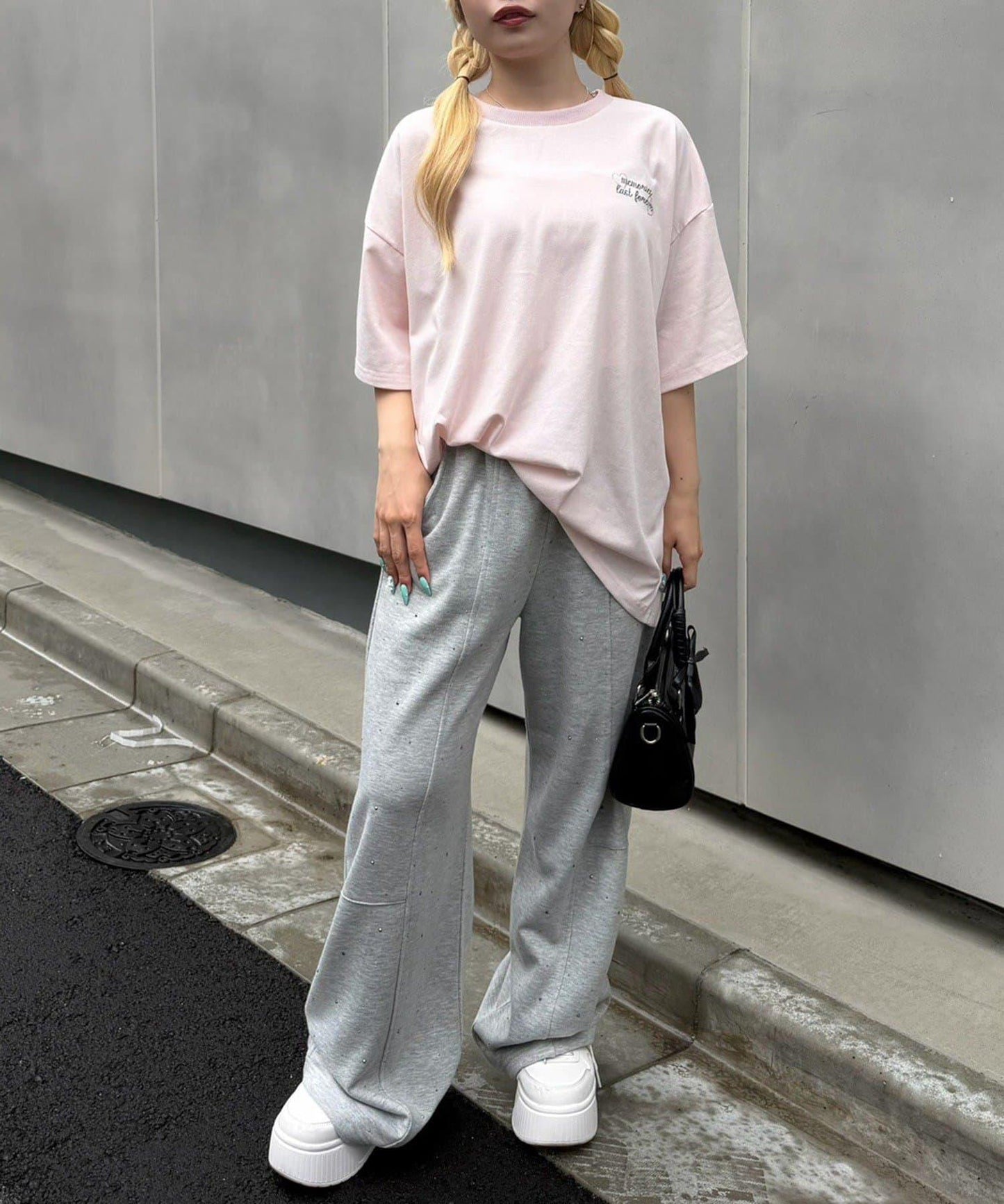 【continuer】圓點Logo BigTee