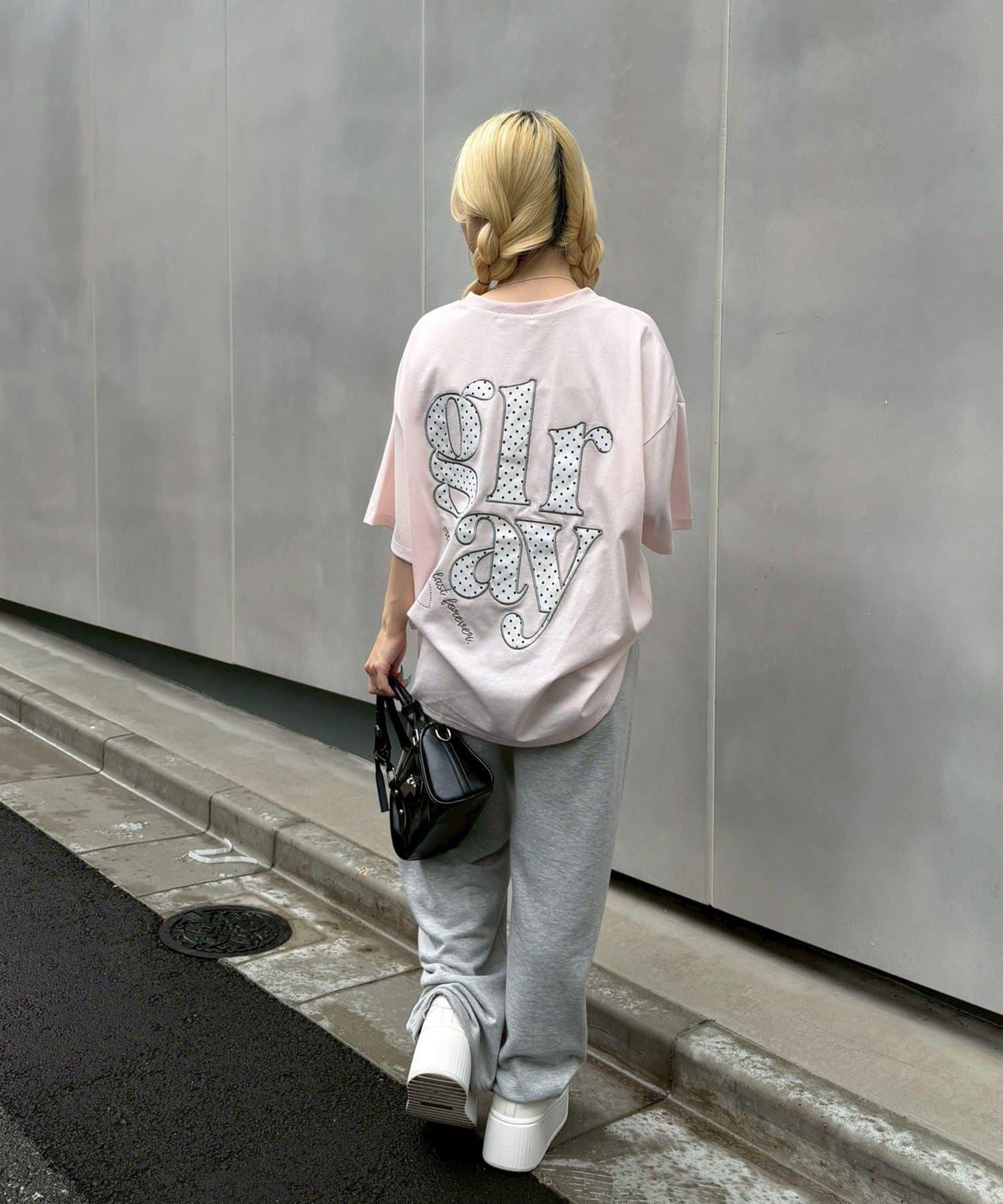 【continuer】圓點Logo BigTee
