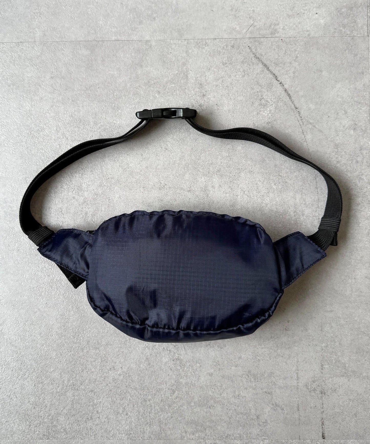 OUTDOOR PRODUCTS 彩色斜挎包