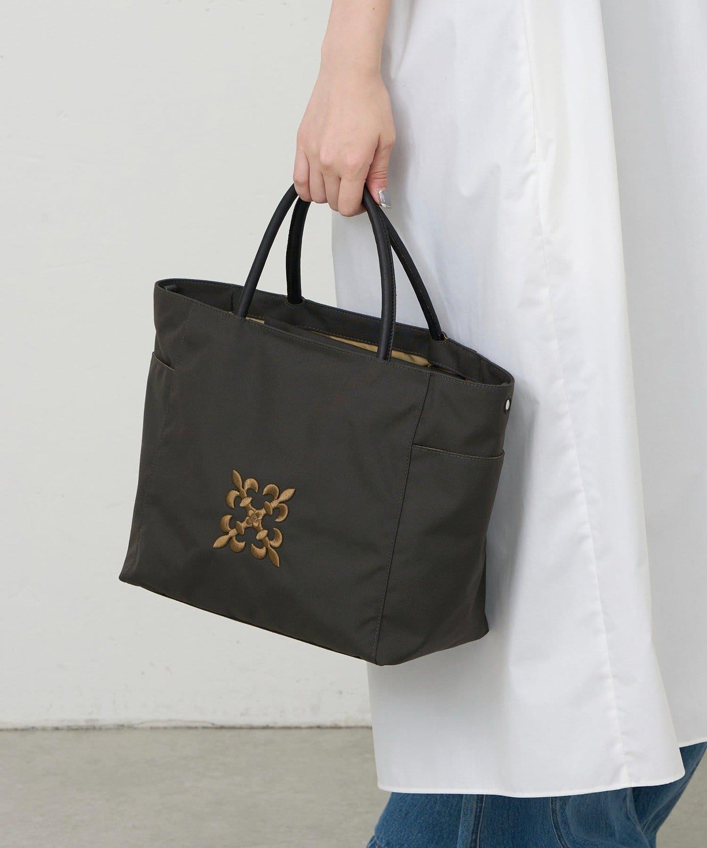 Monogram刺繡 CORDURA尼龍托特包
