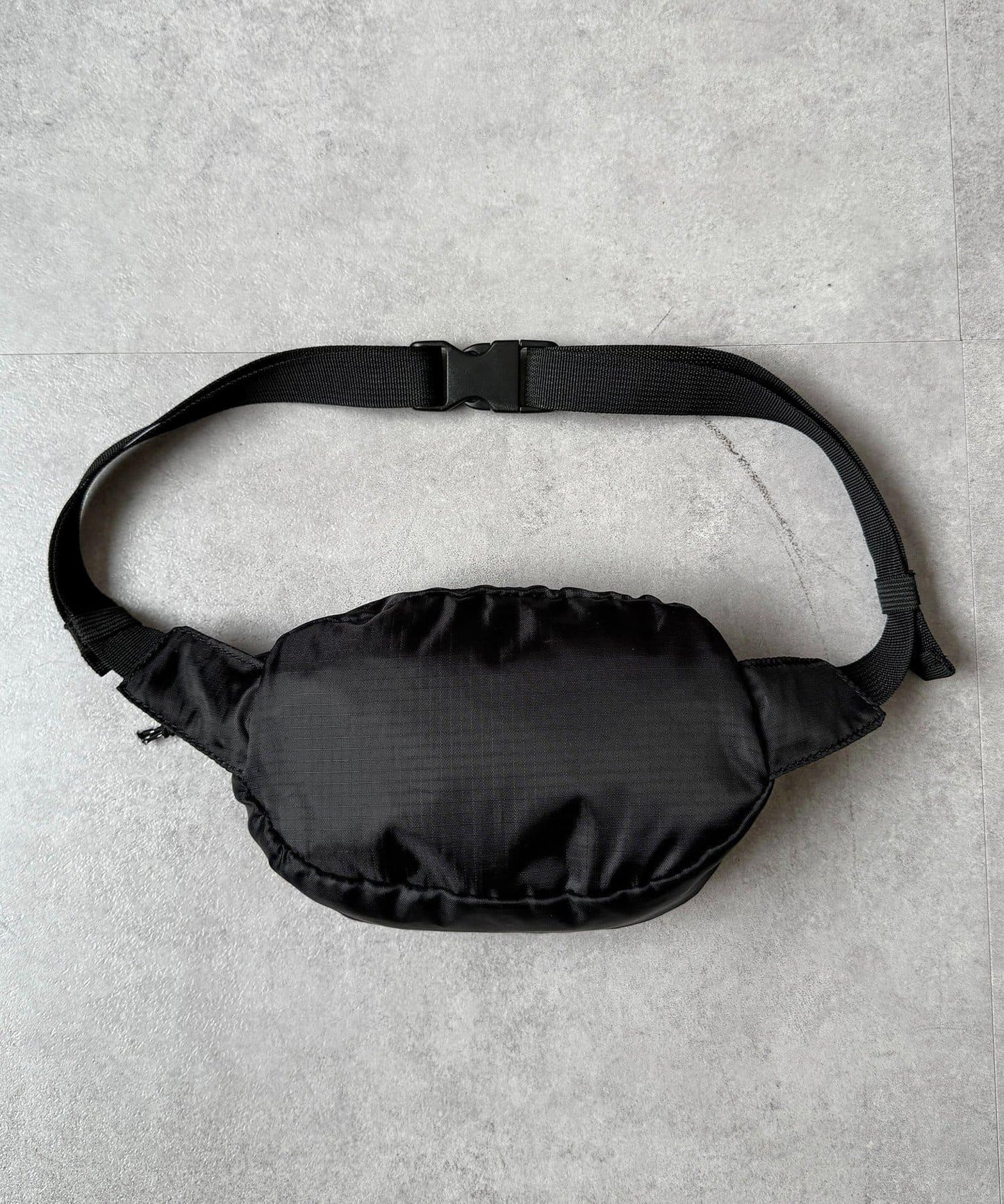 OUTDOOR PRODUCTS 彩色斜挎包