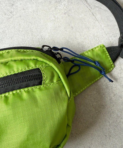 OUTDOOR PRODUCTS 彩色斜挎包