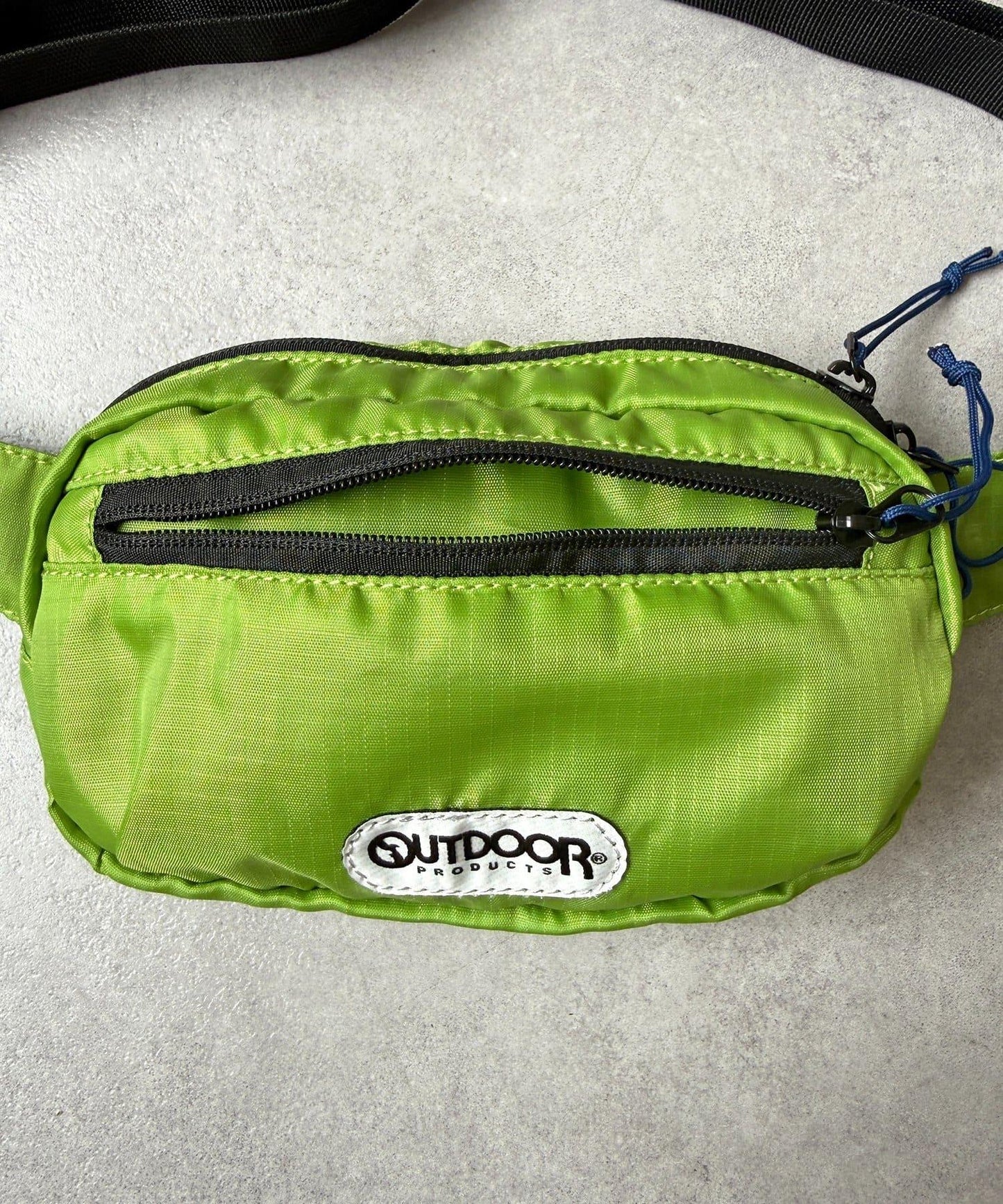 OUTDOOR PRODUCTS 彩色斜挎包