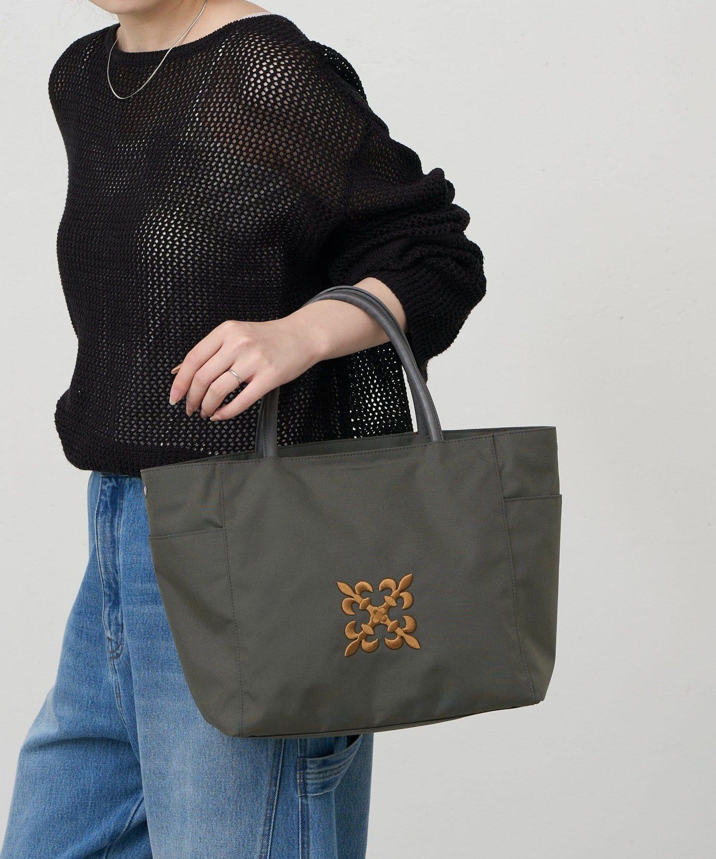 Monogram刺繡 CORDURA尼龍托特包