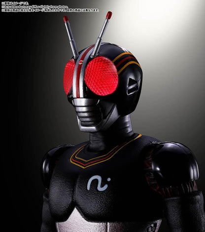 假面騎士 S.H.Figuarts（真骨彫製法） 仮面ライダーBLACK Kingstone《FLASH》Edition（初回限定臺座付屬）