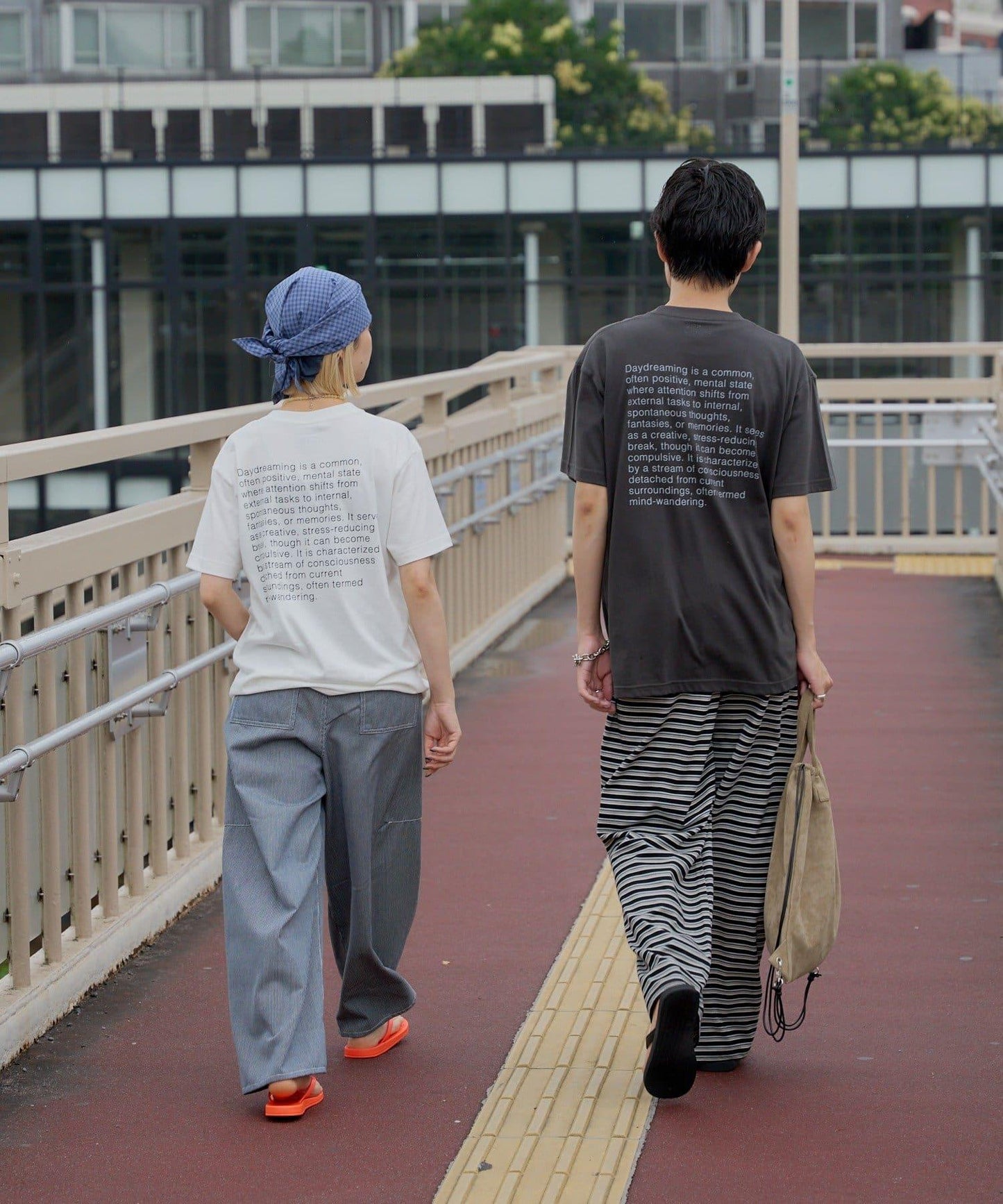 WHIMSIC 白日夢絲網印花T恤