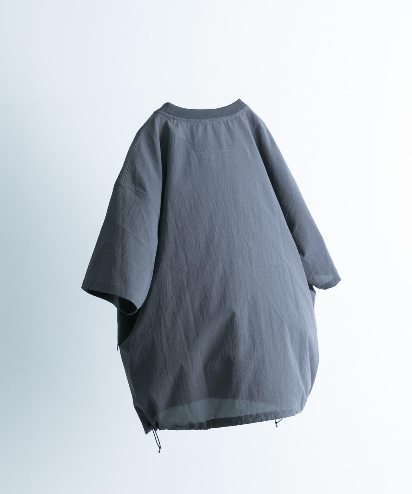 吸溼速乾透氣輕量 DOT AIR SHORT-SLEEVE PULLOVER
