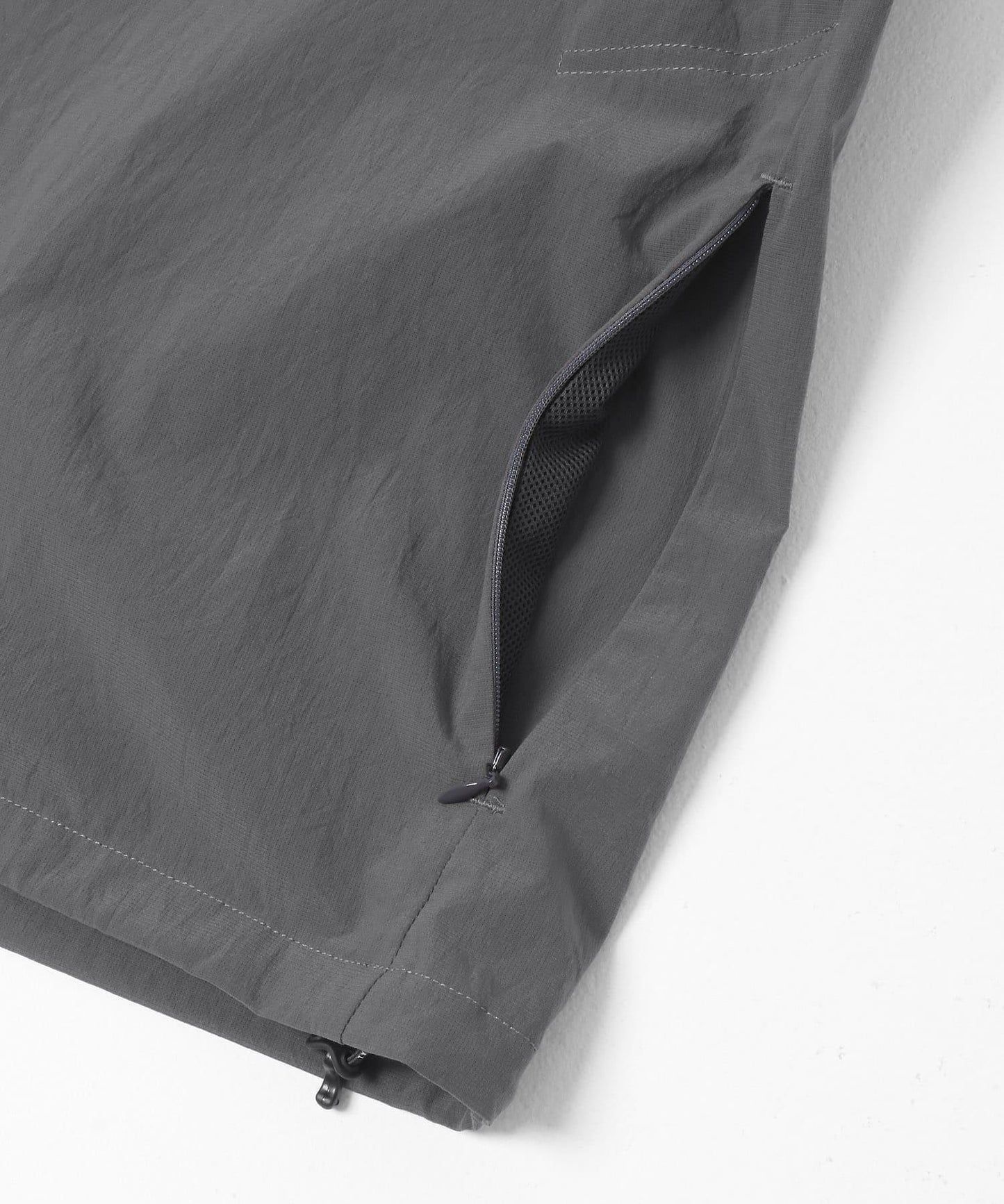 吸溼速乾透氣輕量 DOT AIR SHORT-SLEEVE PULLOVER
