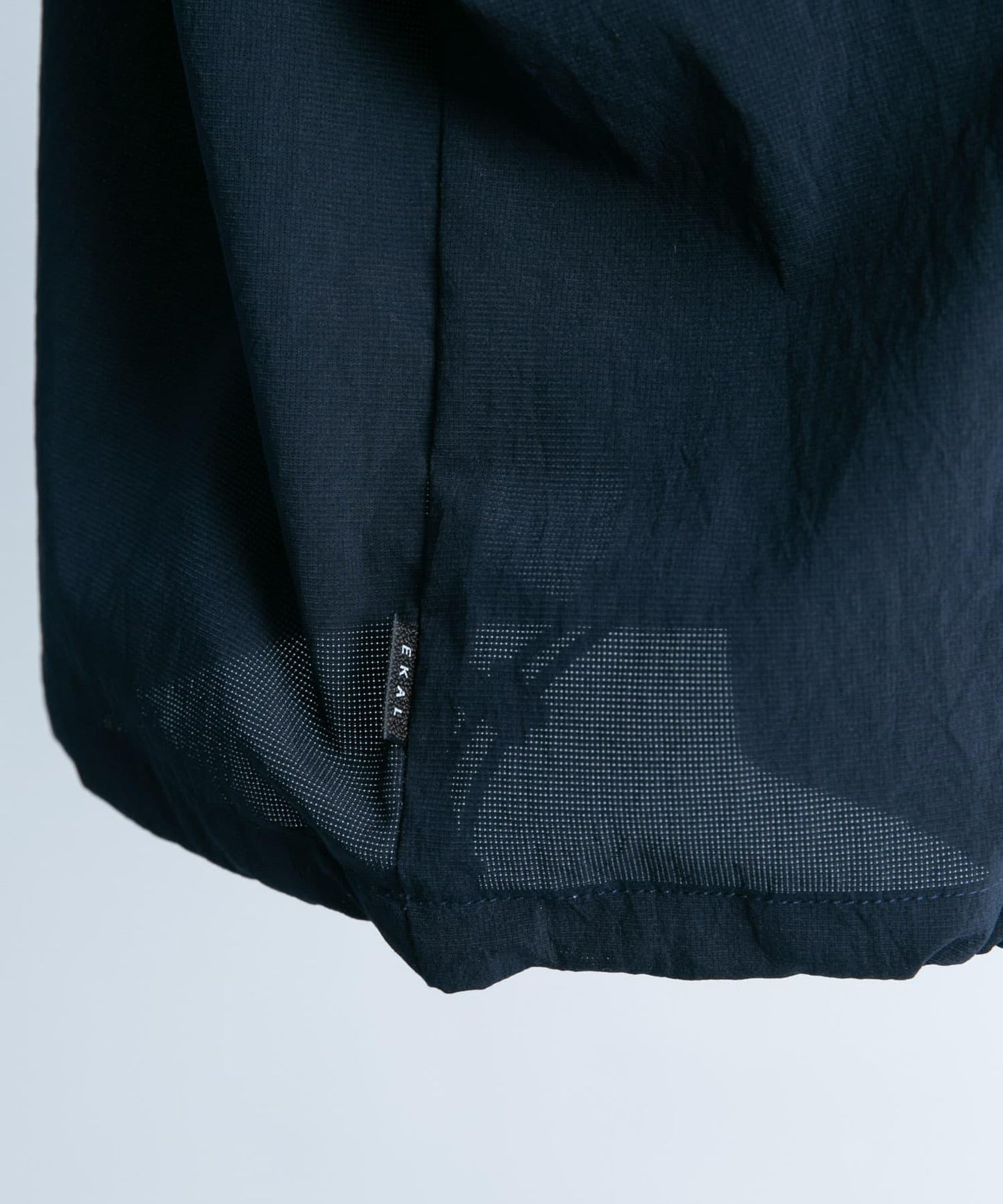 吸水速乾透氣輕量 DOT AIR PULLOVER SHIRTS