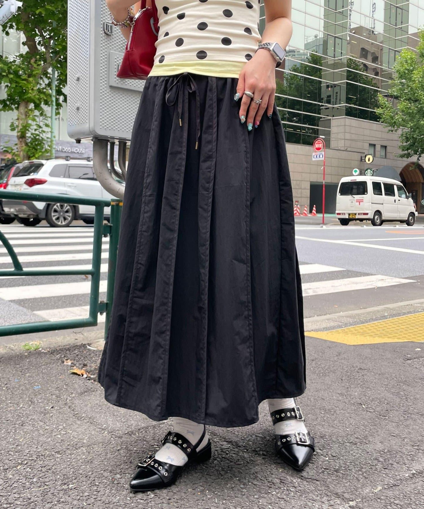繭型中長半身裙