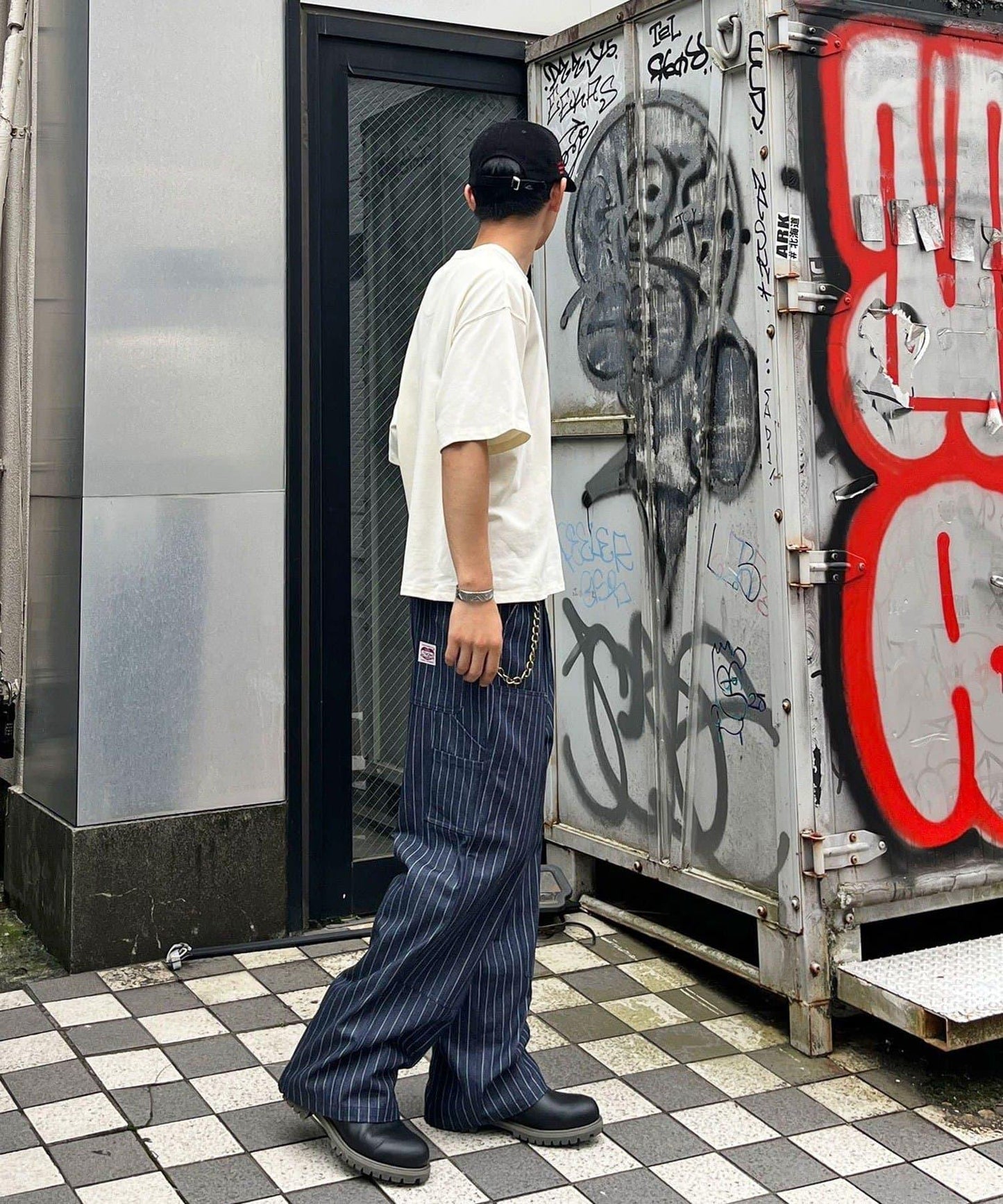 條紋牛仔雙膝補丁褲