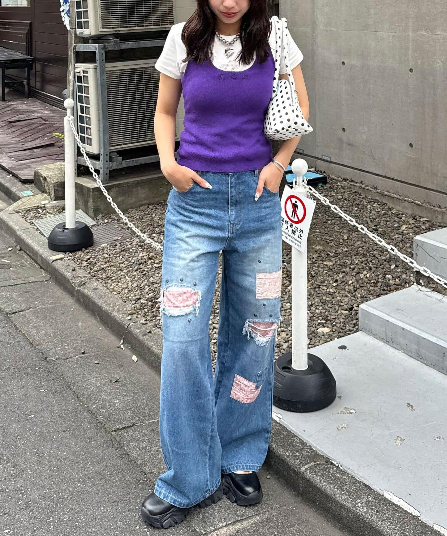 花朵拼布破洞牛仔褲