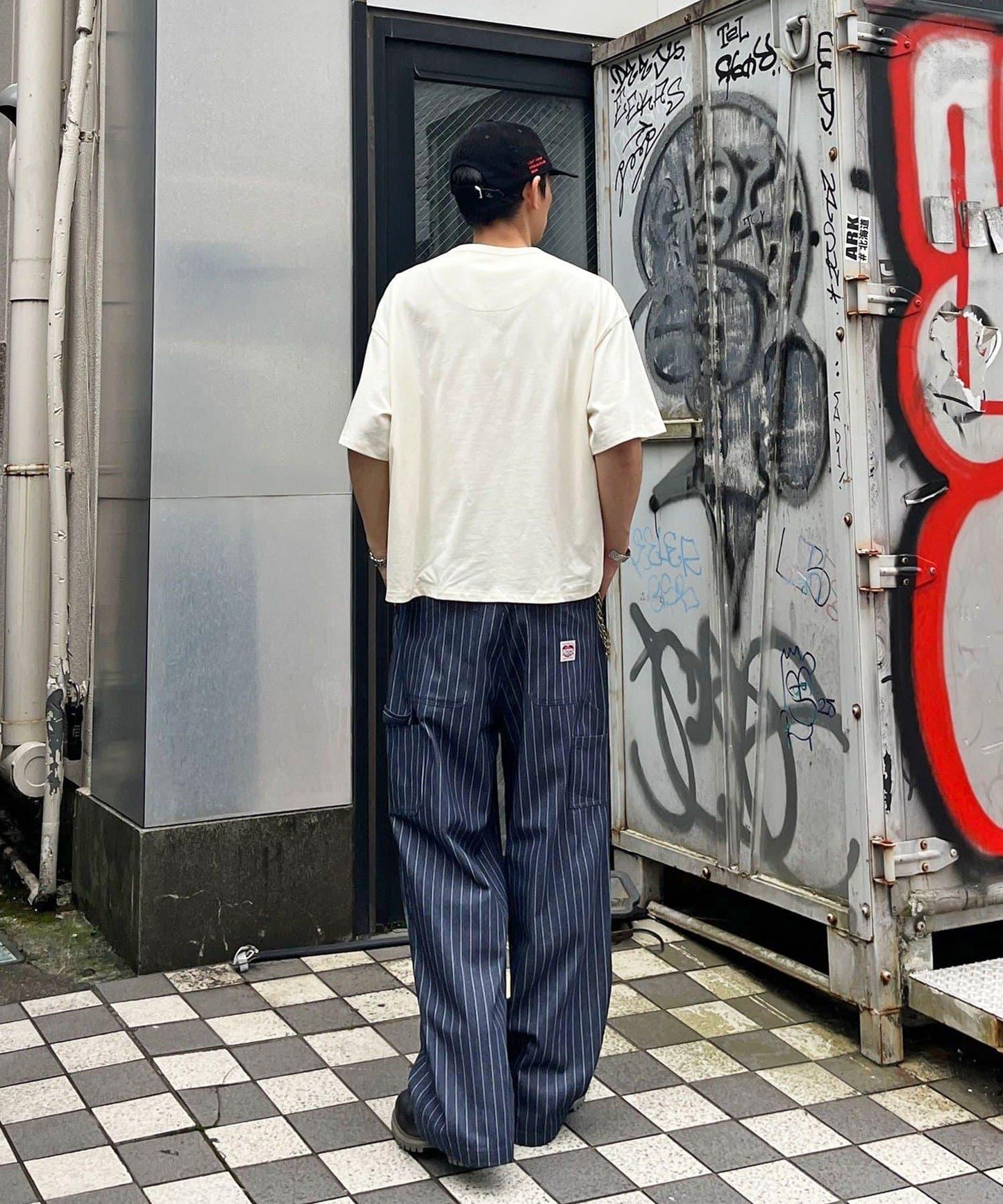條紋牛仔雙膝補丁褲