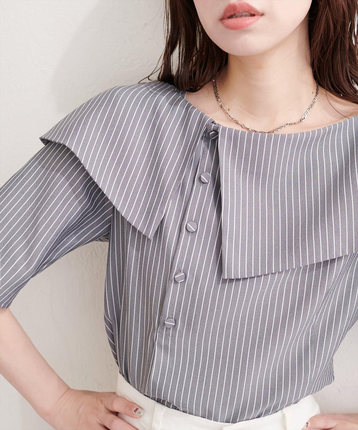 【natural couture】接觸冷感機洗防皺不對稱領上衣