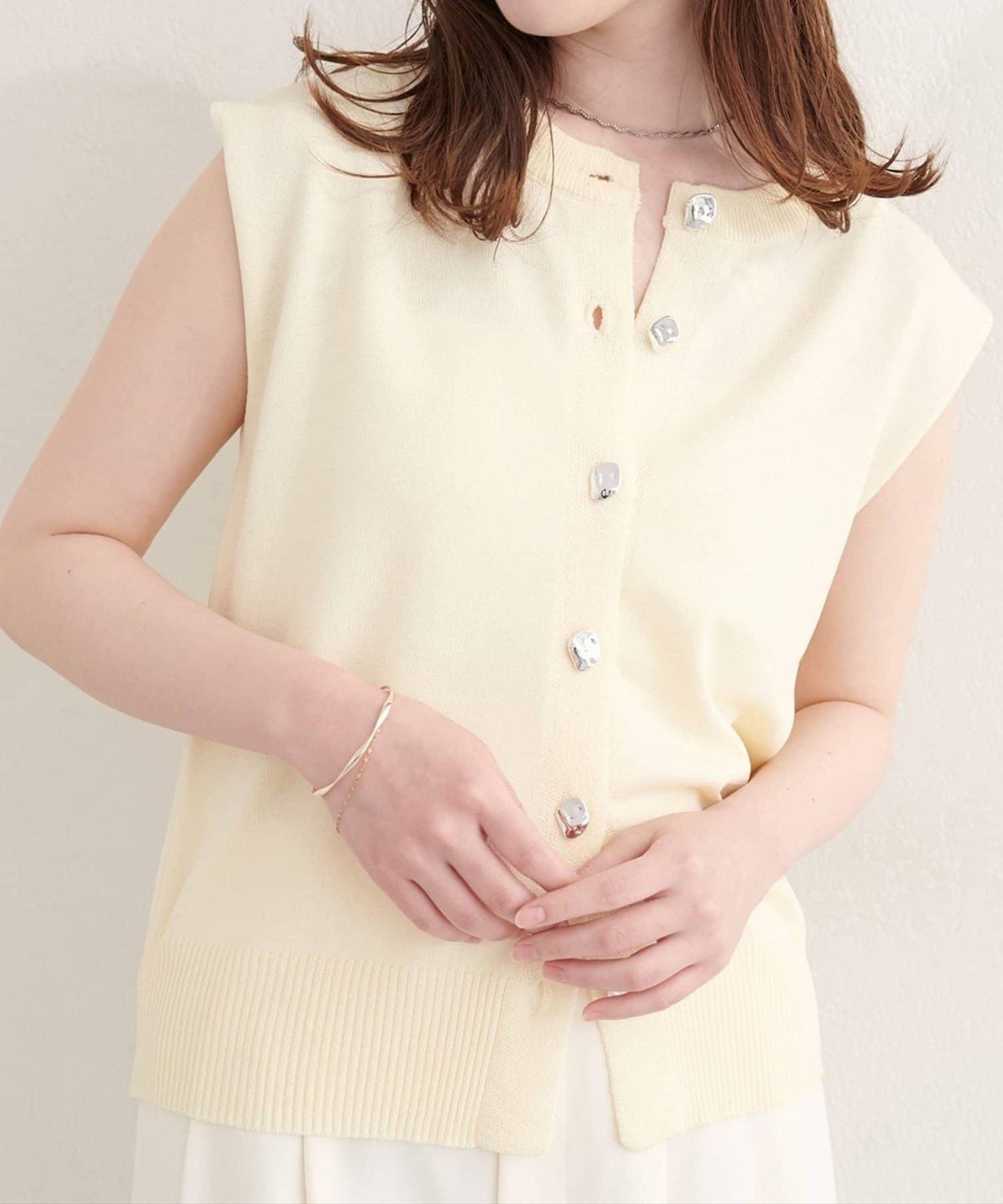 natural couture 紐扣無袖針織衫