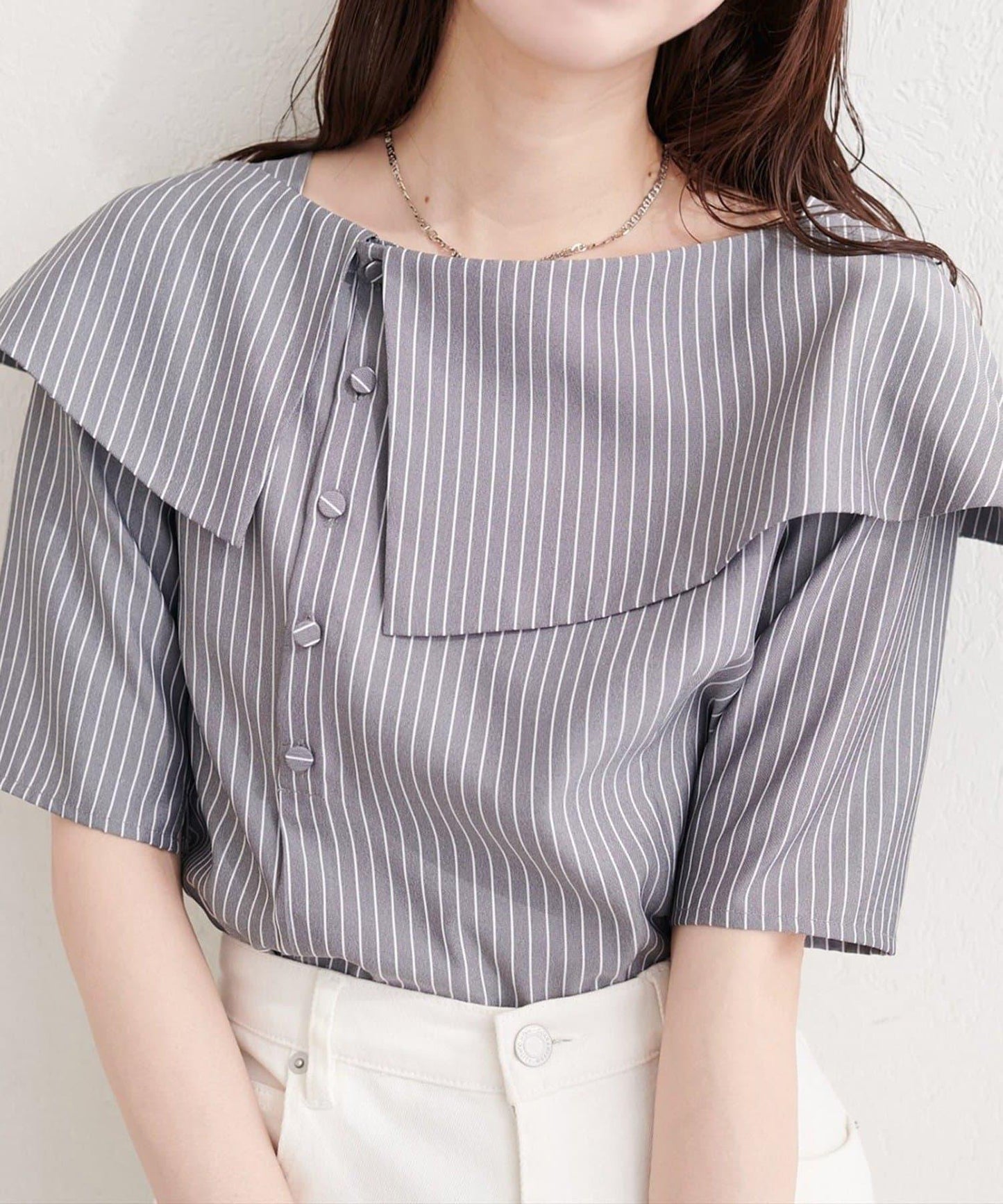 【natural couture】接觸冷感機洗防皺不對稱領上衣