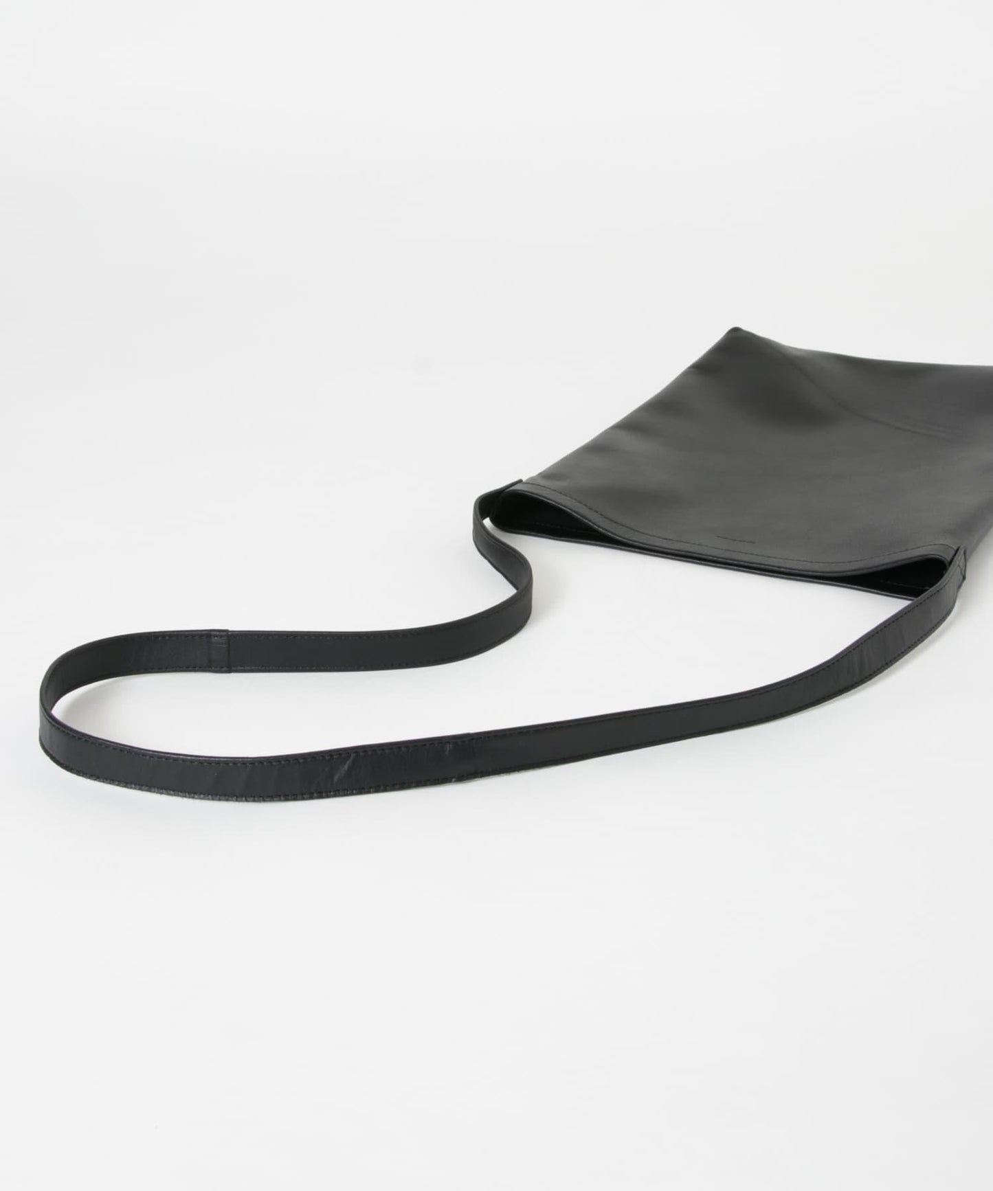 Hender Scheme cow shoulder big 單肩包