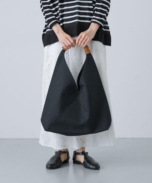 KAMARO’AN WOVEN TRIANGLE BAG 58