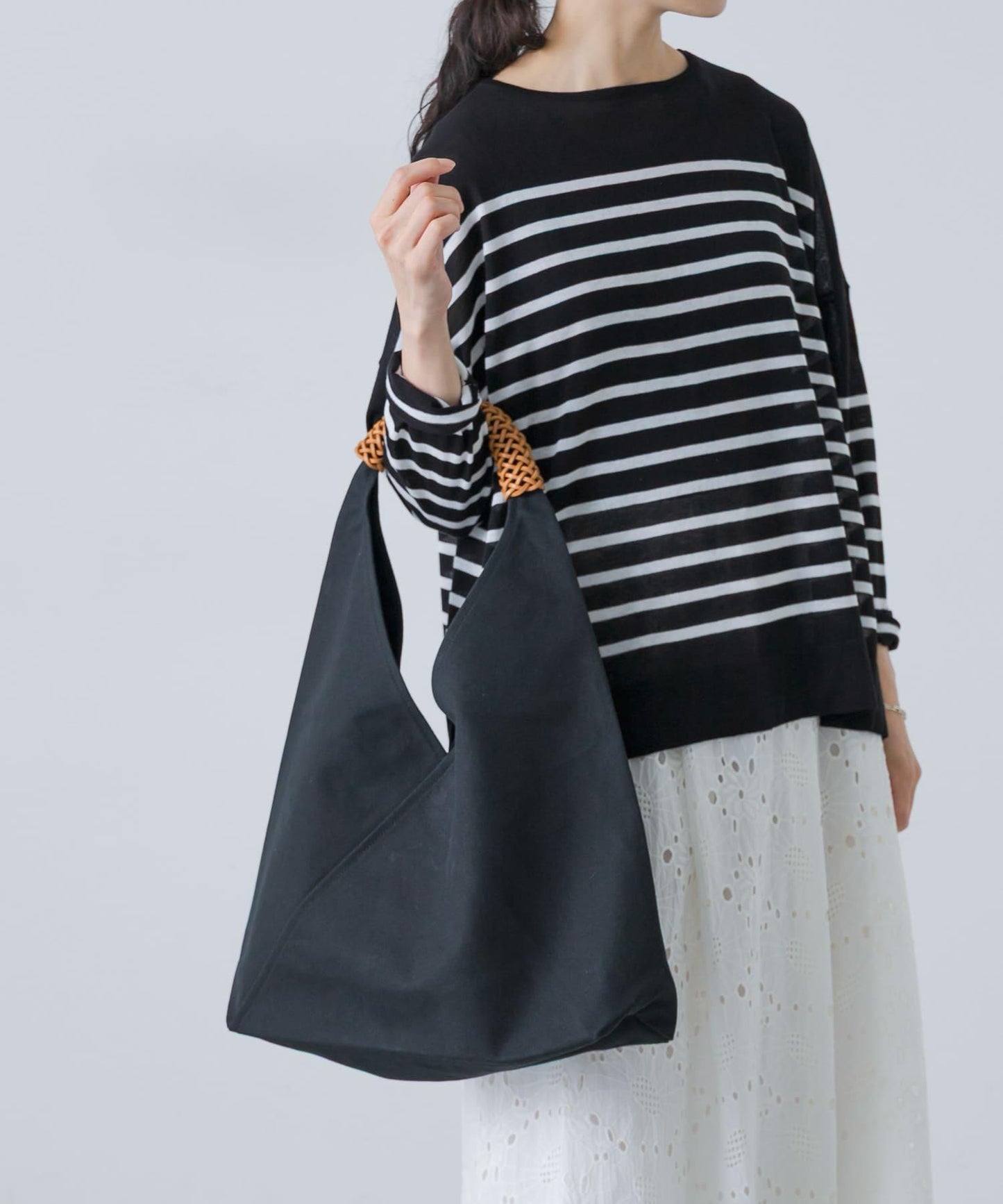 KAMARO’AN WOVEN TRIANGLE BAG 58
