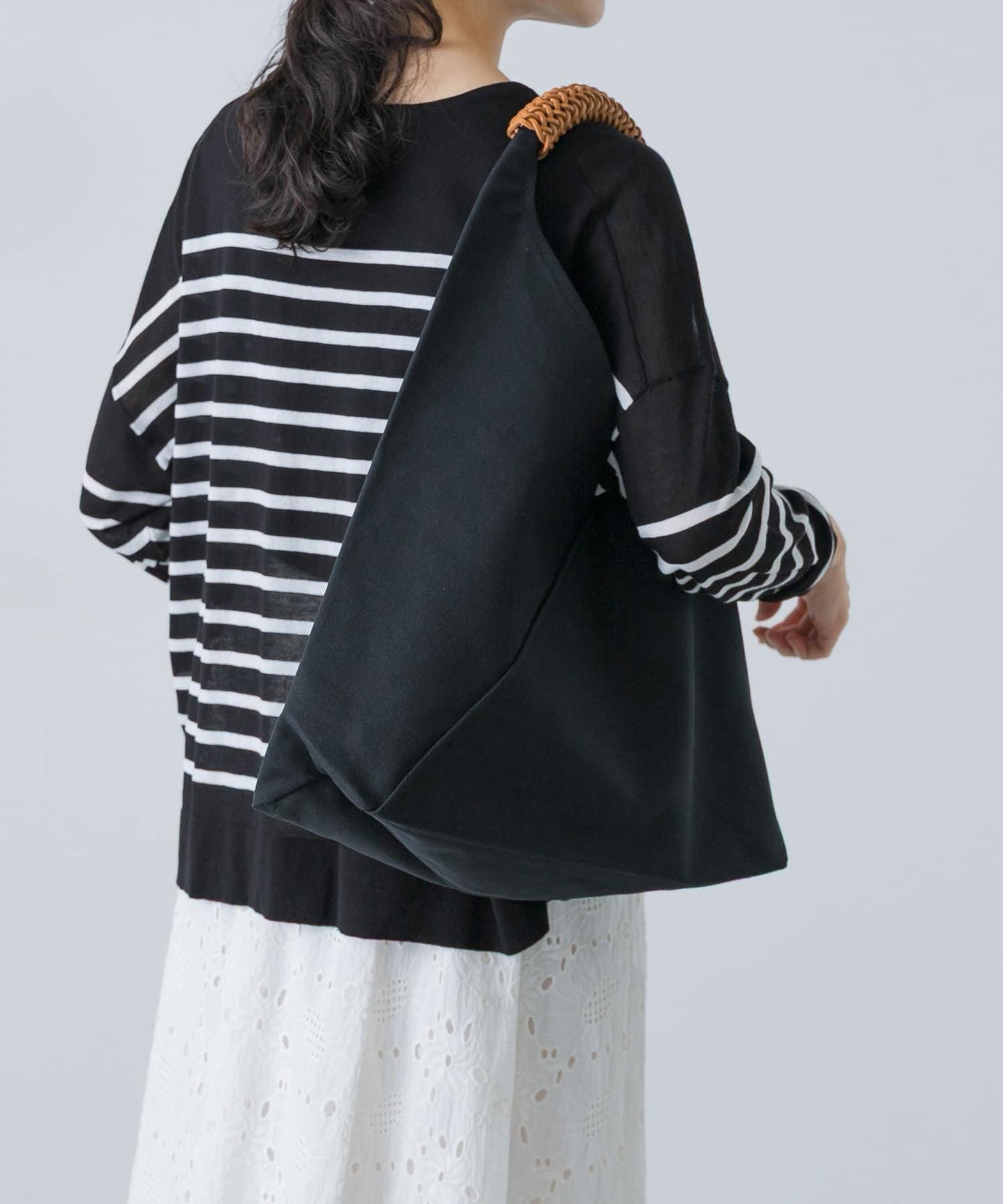 KAMARO’AN WOVEN TRIANGLE BAG 58