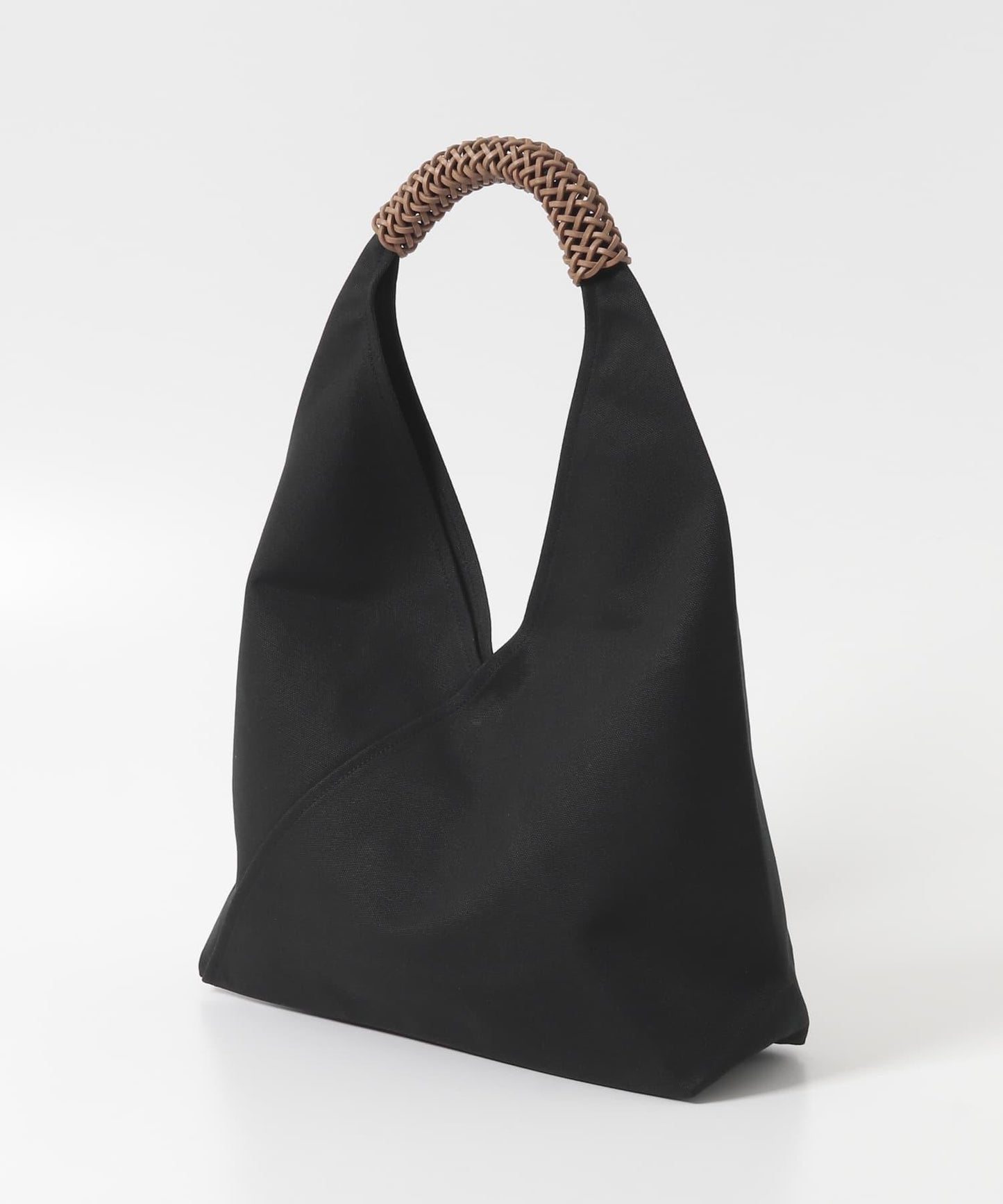 KAMARO’AN WOVEN TRIANGLE BAG 58
